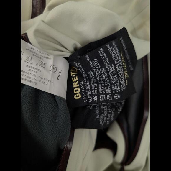 [SOLD] ARC'TERYX 2010 Womens US M SCARABEE Recco Ski Jacket Shell White Tea GTX - Picture 8 of 15